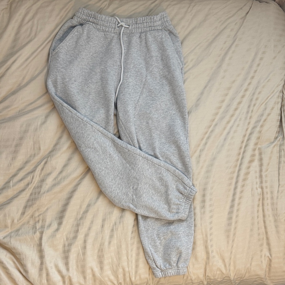 Abercrombie & Fitch Heather Gray Jogger Pajamas
